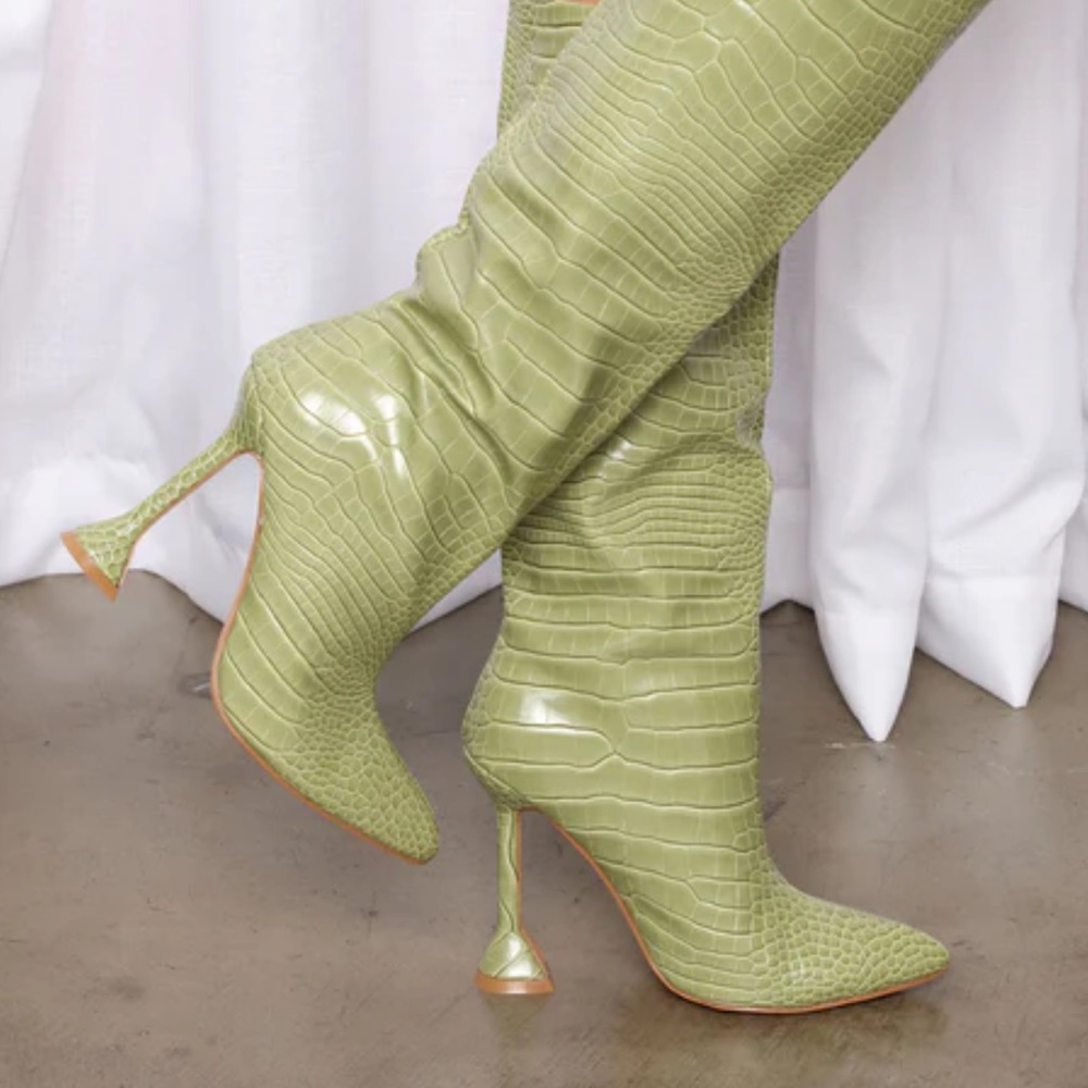Green Croc-Embossed Women's Boots
